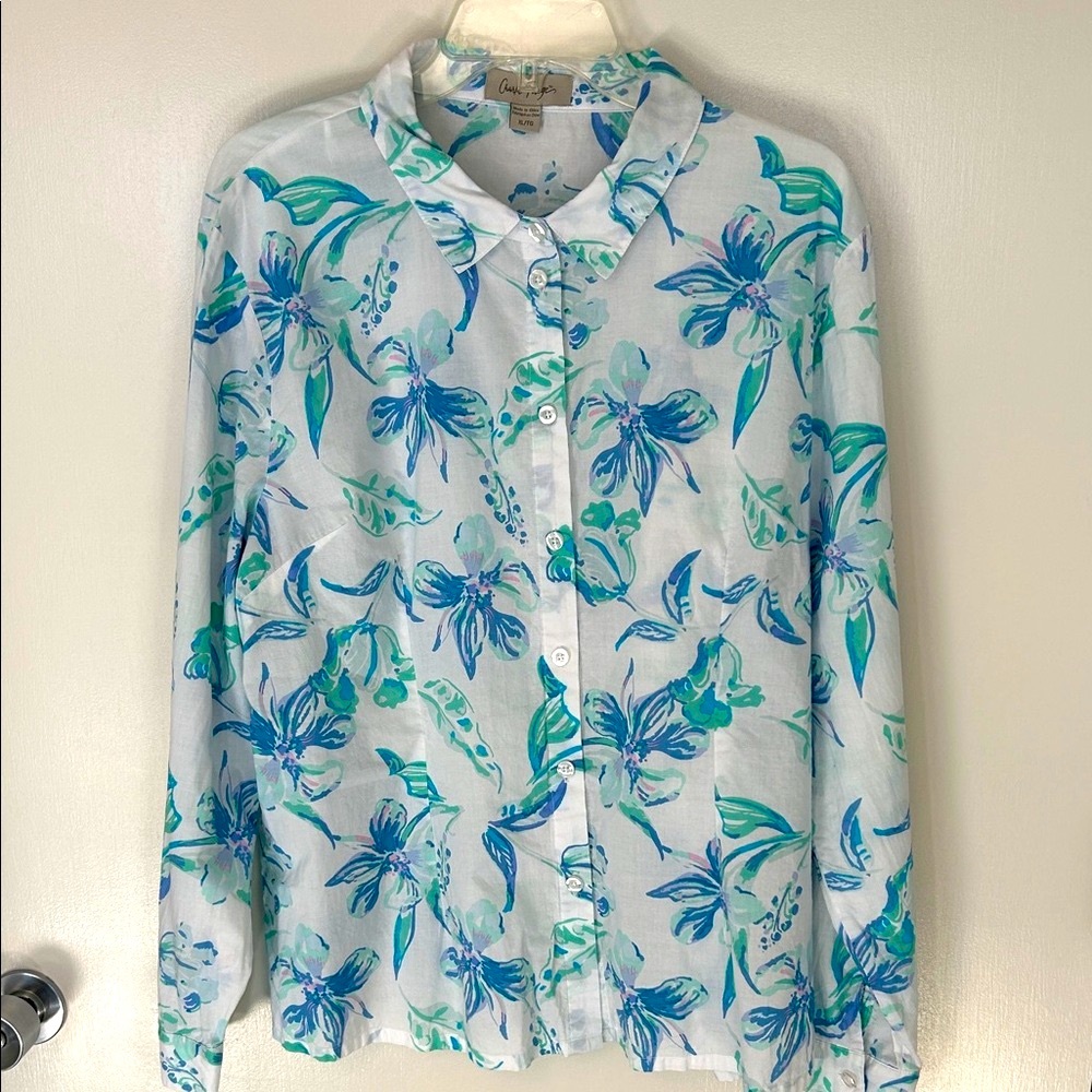 Charlie Paige Blue, Green and White Floral cotton button down Blouse, size XL